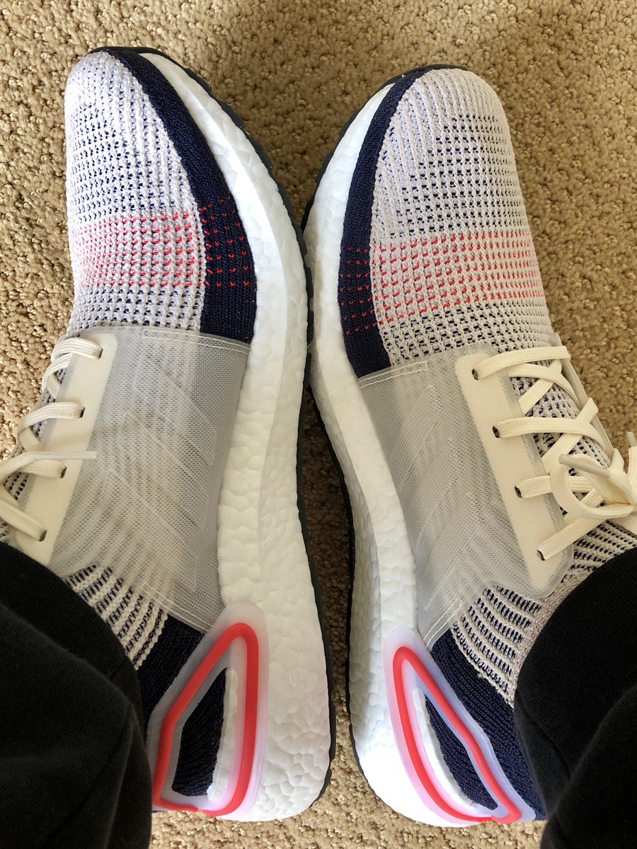 dvnb's tweet image. These @adidas #UltraBOOST19 joints are comfy AF, feel way better on the feet than @Nike #EpicReactFlyknit do.