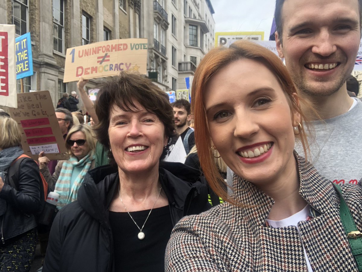 AnneThatcher2's tweet photo. #PeopleVoteMarch #PeoplesMarch https://t.co/NENFBv2fnr