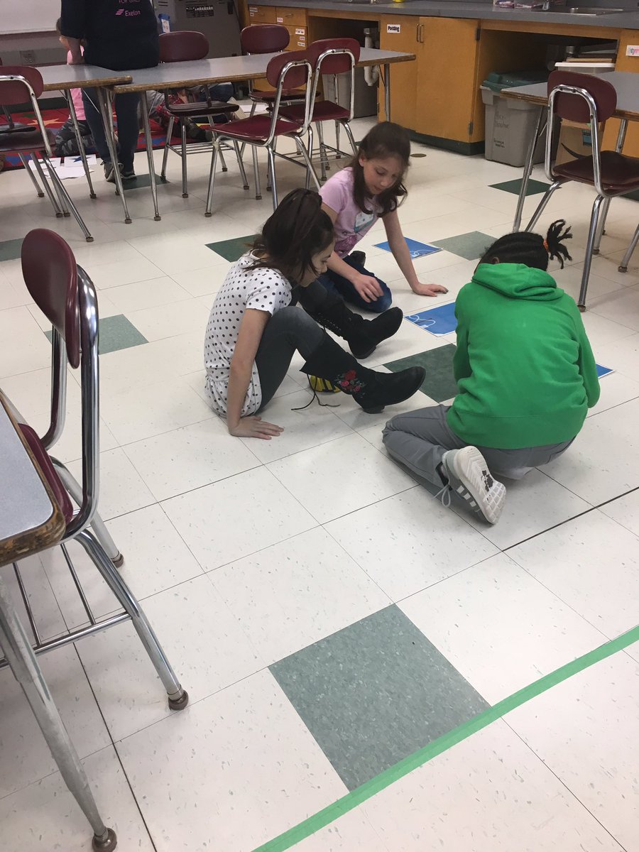 KBernklow's tweet photo. Amazing work by the Stem Saturday for Girls Committee! #scientistsof thefuture @BurkeMemorial @MedwaySchools https://t.co/BUgTPQHvqN