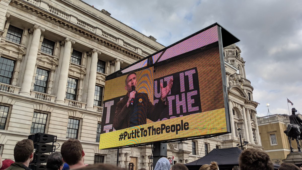 jennylg's tweet photo. Kudos to all the work by @ByDonkeys from Steve Coogan. We're unfurling a massive banner! 🚶‍♀️🇪🇺🇬🇧🚶‍♂️#PutItToThePeople #PeoplesVoteMarch #PeoplesVote #TechForUK https://t.co/QFcw766mlr