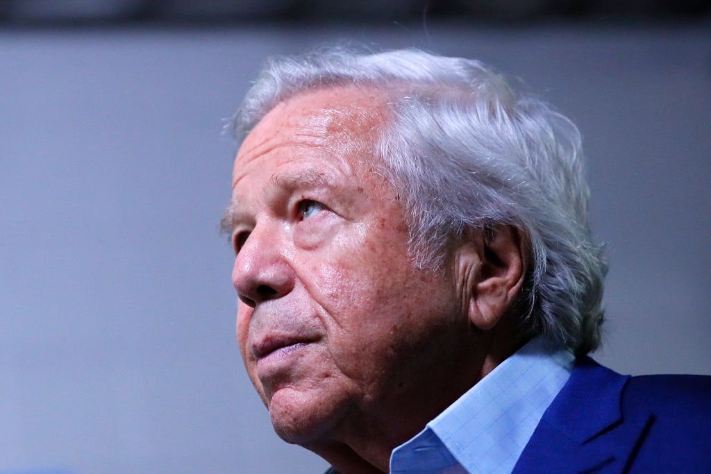 Pats owner Robert Kraft issues apology following soliciting prostitution charges: “I am truly sorry. I know I have hurt and disappointed my family”