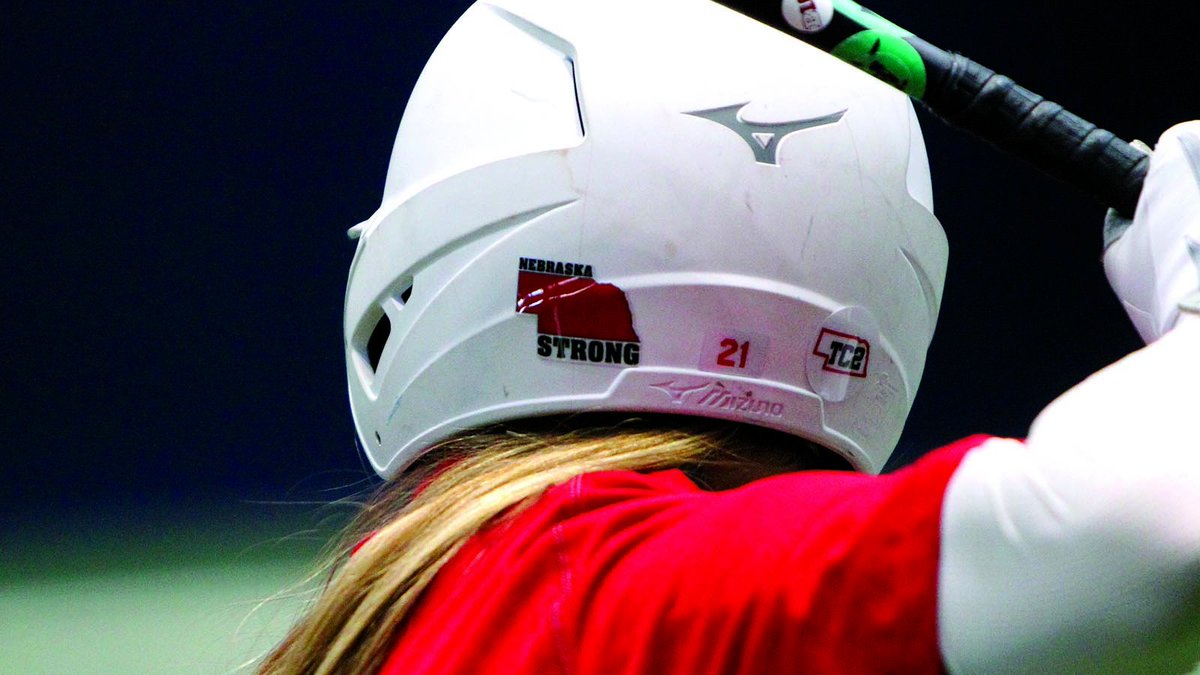 HuskerSoftball's tweet photo. Playing for something bigger today.

In Nebraska, no one fights alone. We're in this together. 

#NebraskaStrong 
#Huskers https://t.co/lYTfZN4RKl