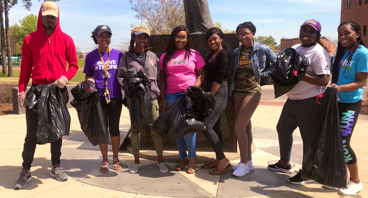 _ana_marie's tweet photo. A portion of my platform includes offering more community service opportunities to students, not just on campus but off-campus opportunities as well! #CampusCleanUp #FindingTheMissingPIECE #TY4PREZ #TYTIANA #TheSMITHAdministration #SeniorClassPresident #AlcornState πππ¦ https://t.co/2pGZ9aQ04k