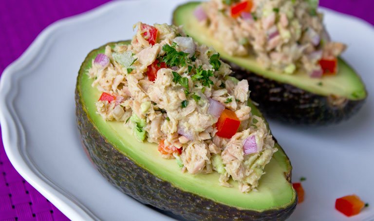 HelloEnvoy's tweet image. Need to do some "spring cleaning" to your meal routine? Try this fresh and zesty recipe for stuffed avocado that you can make in 10 minutes! ow.ly/arBM30o9Tnw #Spring #SpringCleaning #Recipes #Healthy #Wellness