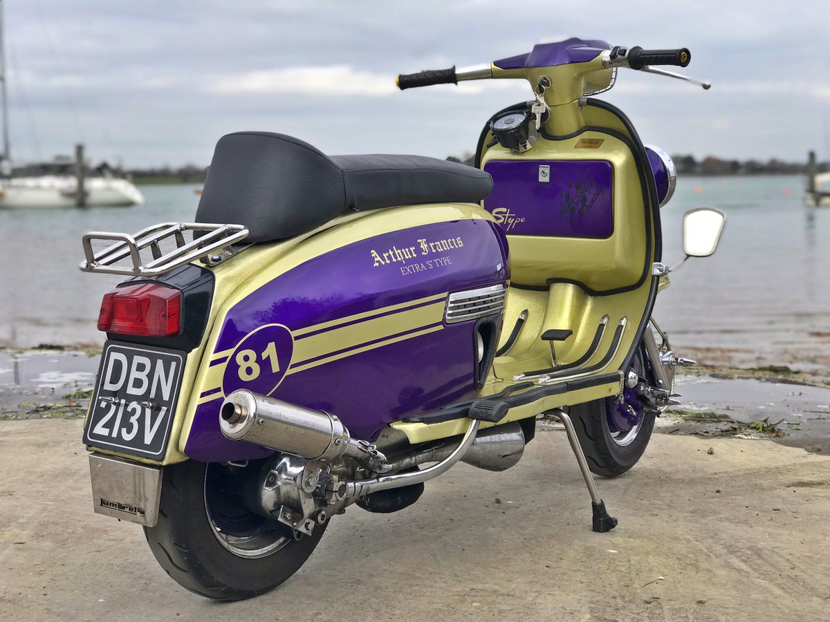 I love clubmate Stacey’s new scoot, here are some pics from our photo shoot at Itchenor 🛵💨💨 It was really sparkly despite being a cloudy day. #lambretta #arthurfrancis #ts1 @trojan_sc @Quadrophenia_uk @lufcmad @7clarkyred @LondonLambretta @lambretta_blade @Lambretta_OC