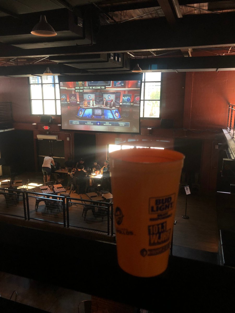 Got a great seat for the game at @acecafeorlando.