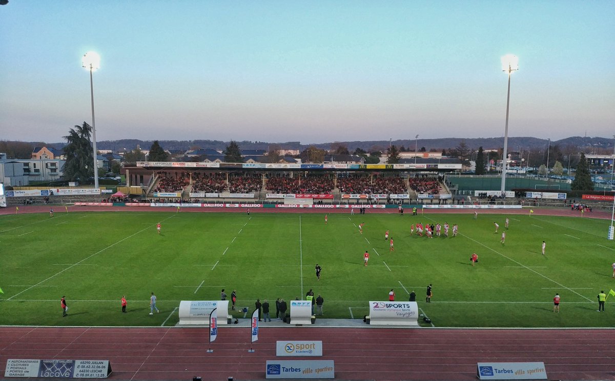 StadoTPR's tweet photo. Coup d'envoi ! C'est parti à Trélut pour ce derby face à #Lannemezan.
#STPRCAL #AllezStado 🔴⚪ https://t.co/GXKyDc8McU