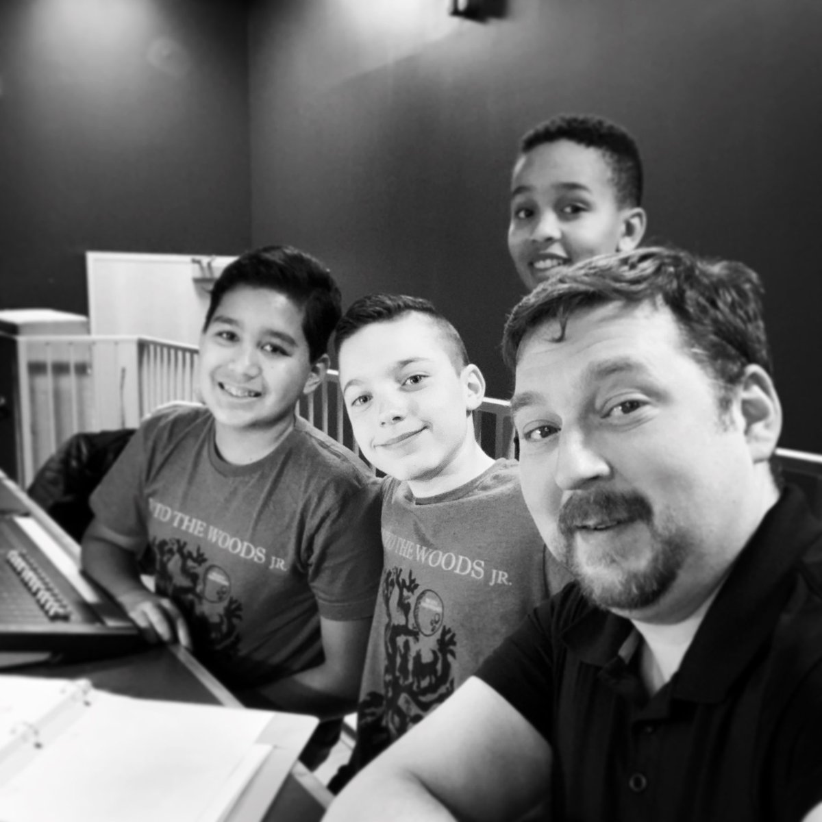 MYPDesignRIS's tweet photo. Last show! It’s been a blast working with these guys!
#techcrewselfies #intothewoodsjr #rogersint #techcrew #techcrewlife #spsheart #spsmind #spsbody #allenandheath #strandlights https://t.co/e9P5G93A27