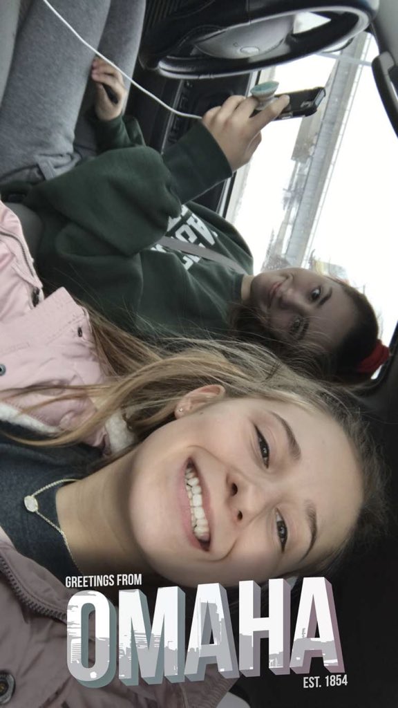 MayaBrandon13's tweet photo. Happy 18th to my love ❤️🎊🎊 hope you have a day as amazing as you are and don’t forget to play hard today 😤😤 #jpott #GCUcommitt #alwayspictureready #headband #newmanslater? https://t.co/tSx2wzzApN