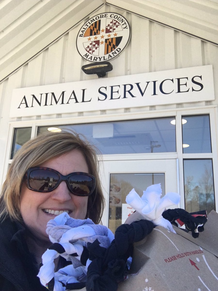 Our iTIME community project was successfully delivered today!   🐼PGE iTIME members made some furry friends very happy🐾 #dogtoys #givingtoothers <a href="/PineGrove_BCPS/">Pine Grove Elementary</a> <a href="/MsStilling/">Ms. Stilling</a> <a href="/pcockey/">Mrs Cockey</a>
