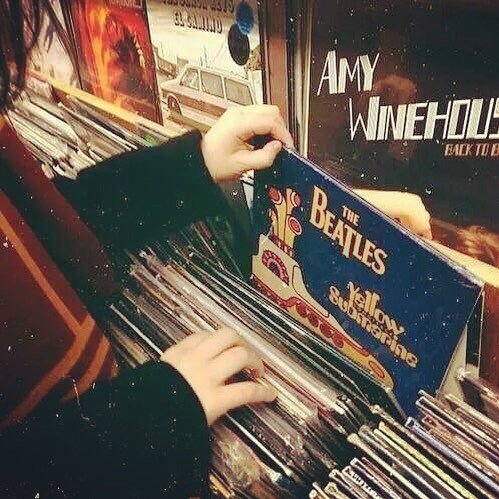 GypsetRose's tweet photo. “And if you ever get lonely, just go to the record store and visit your friends.” -Penny Lane #almostfamous #favoritemovie
.
.
.
#gypsetrose #gypsetstyle #gypset #gypsetter #music #styleinspo #inspo #onlineboutique #fashioninspo #lifestyle #fashion #posi… https://t.co/xiZzfoJ3WV https://t.co/bSpTHectY7
