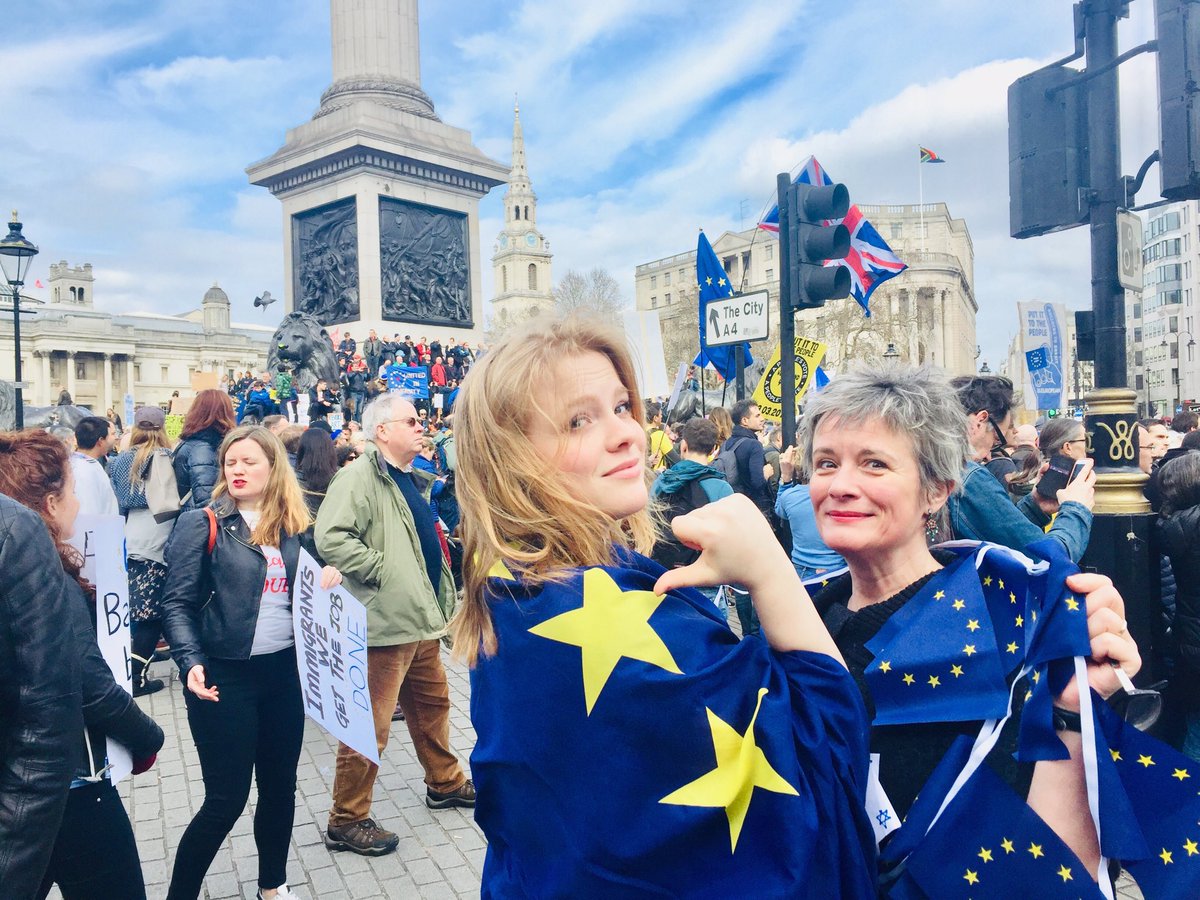 catherinerusse2's tweet photo. Marching for our future! #PeoplesVoteMarch https://t.co/lCdfRfS1SW