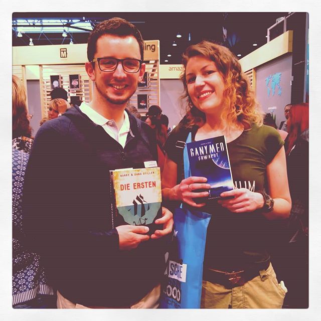 StillerBooks's tweet photo. At #LBM 2 - Chance meeting with our nice fellow writer #JoshuaTree (can't find an insta profile O.o) at #KDP. Thank you so much for your advice and insight!
.
#StillerBooks #lbm2019 #wp #bookfair #writingcommunity #writerslife #amwriting #schreiben #mess… https://t.co/pcF98sAJpF https://t.co/R960kDKp8a