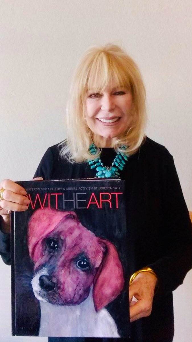 Loretta_Swit's tweet photo. HAPPENING NOW!! @hollywoodshow1 #HollywoodShow #Chicago #HyattRosemont @Hyatt 6350 N. River Rd. 847-518-1234 Plenty of time to come on by today. Here till 5 today &amp; all day tomorrow! And I have copies of my book with me as well. Can’t wait to meet you! #lorettaswit #mash4077th https://t.co/4p8YqeRGZG