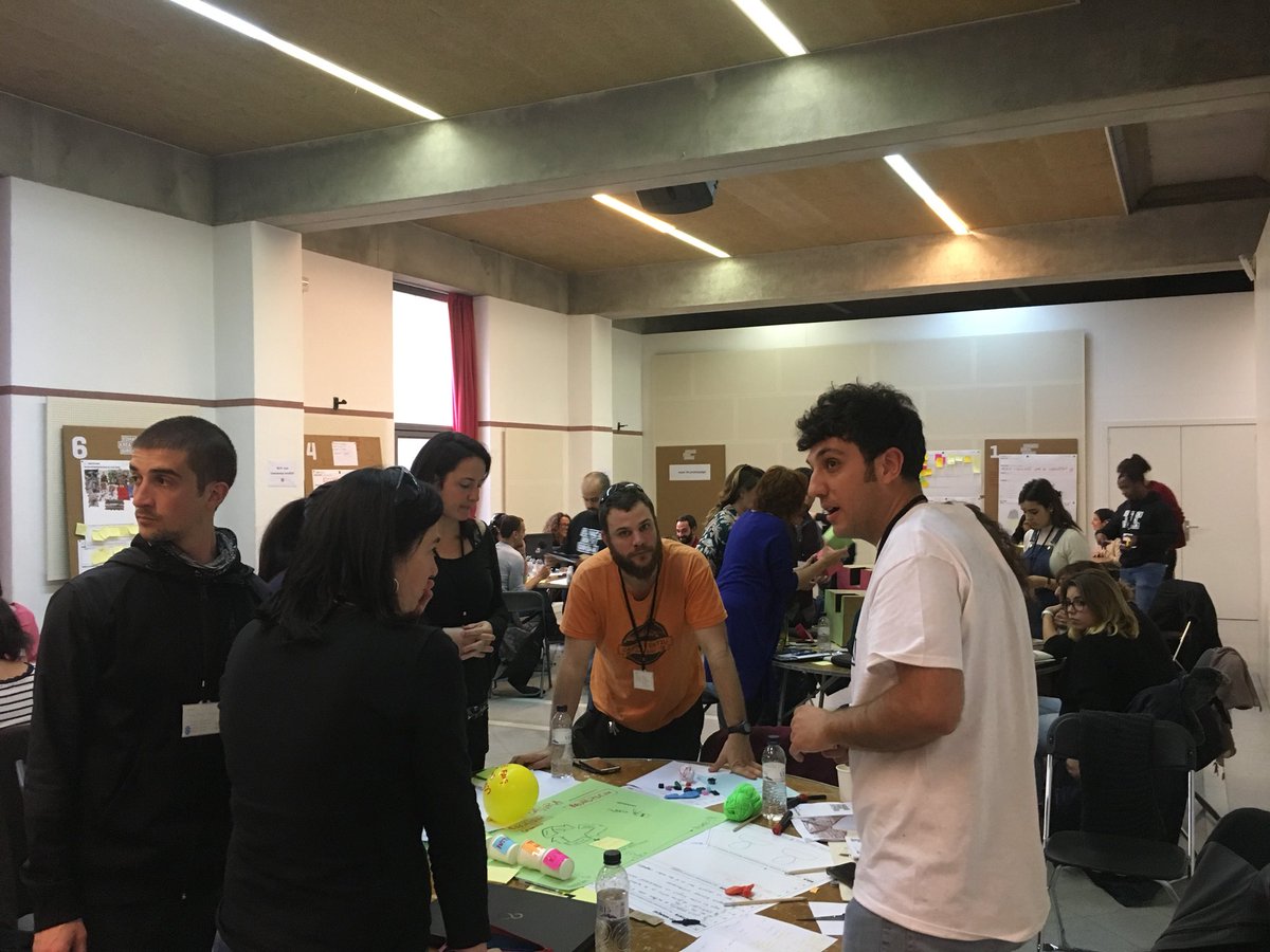 TotRaval's tweet photo. Avui hem gaudit recordant l’energia de l’#EdhackRaval a l’#EDhackKreaGirona. Gràcies per deixar-nos viure aquesta experiència i molta força als equips!!! @FundacioBofill @girona_cat @casalinfants @Bcn_CiutatVella @oscaresteban https://t.co/xnNZAKXwms