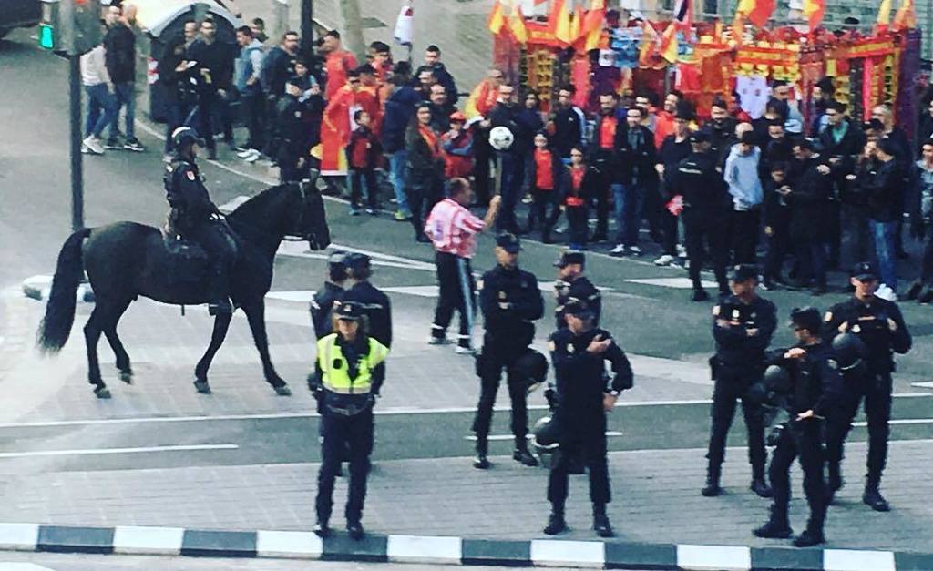 MutsuKAWAMORI's tweet photo. Día de partido / Day of the match.
#españa #norwey #mestalla #spain #valencia #uefa #futbol #football #fußball #fudbal #nogomet #calcio #voetbal #soccer #futebol #サッカー #蹴球 #足球 @euro2020 @mutsukawamori #qualifier #generalview https://t.co/3GA85nzdGI https://t.co/Ak2wysDerp