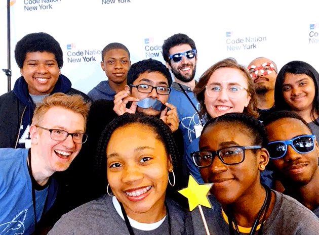 itsCodeNation's tweet image. Halfway through the hacking (but there’s always time for a quick photo op)! #cnhacks