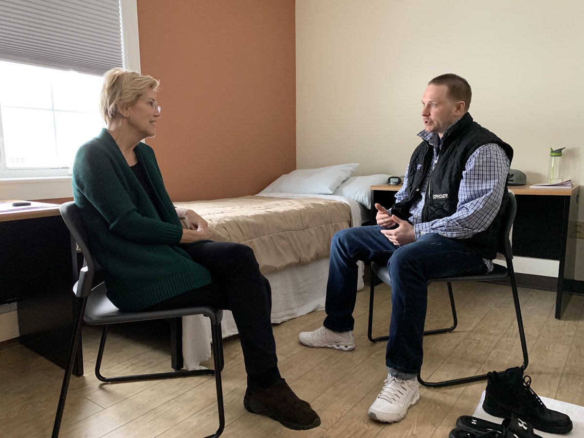 ewarren's tweet photo. This morning I was glad to visit Friendship House, an addiction treatment center in Bethlehem. Many of its patients have recovered from opioid addiction. My opioid plan with Rep. Elijah Cummings would invest in centers like Friendship House so we can tackle this epidemic head on. https://t.co/AiaFJVuITf