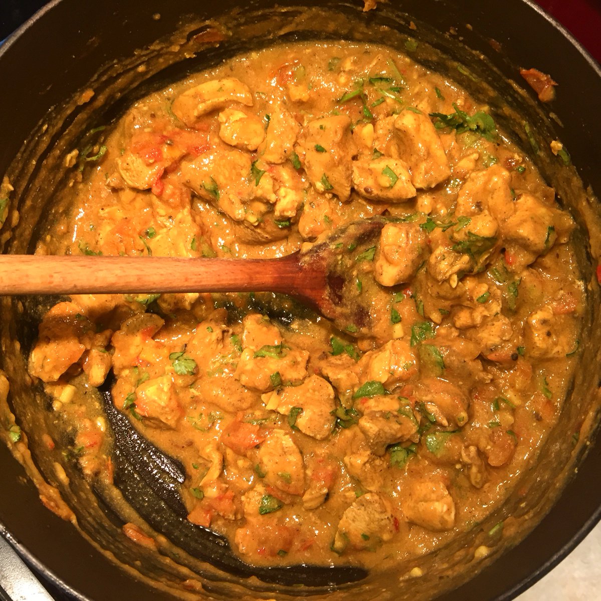 JacketPotatoMan's tweet photo. You can’t get a late night Indian takeaway in Torquay! But don’t worry, we are there for you with our scrumptious Chicken Bhuna filling this evening from 10.30 🙌

#tqjackpotman 
#torquayindian 
#takeawaytorquay 
#chickencurry
#besttoppingsintorquay 
#torquaystreetfood https://t.co/m5WBg8cteW