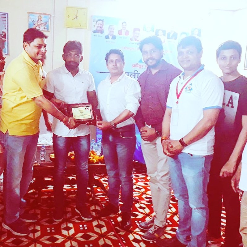 KumarMa73058484's tweet photo. With olampic  winner  yogeshwar datt  and  SPORTS  MINISTER OF UTTAR PRADESH Mr chetan chauhan ji @KumarMa73058484 @pwskaushambi @ManojTiwariMP @preeti_kwatra @Ra_THORe @CHANDRA62017213 @DuttYogi @ChetanChauhanCr @abpnewstv @htTweets @karateworlddo https://t.co/UrndanYAIF