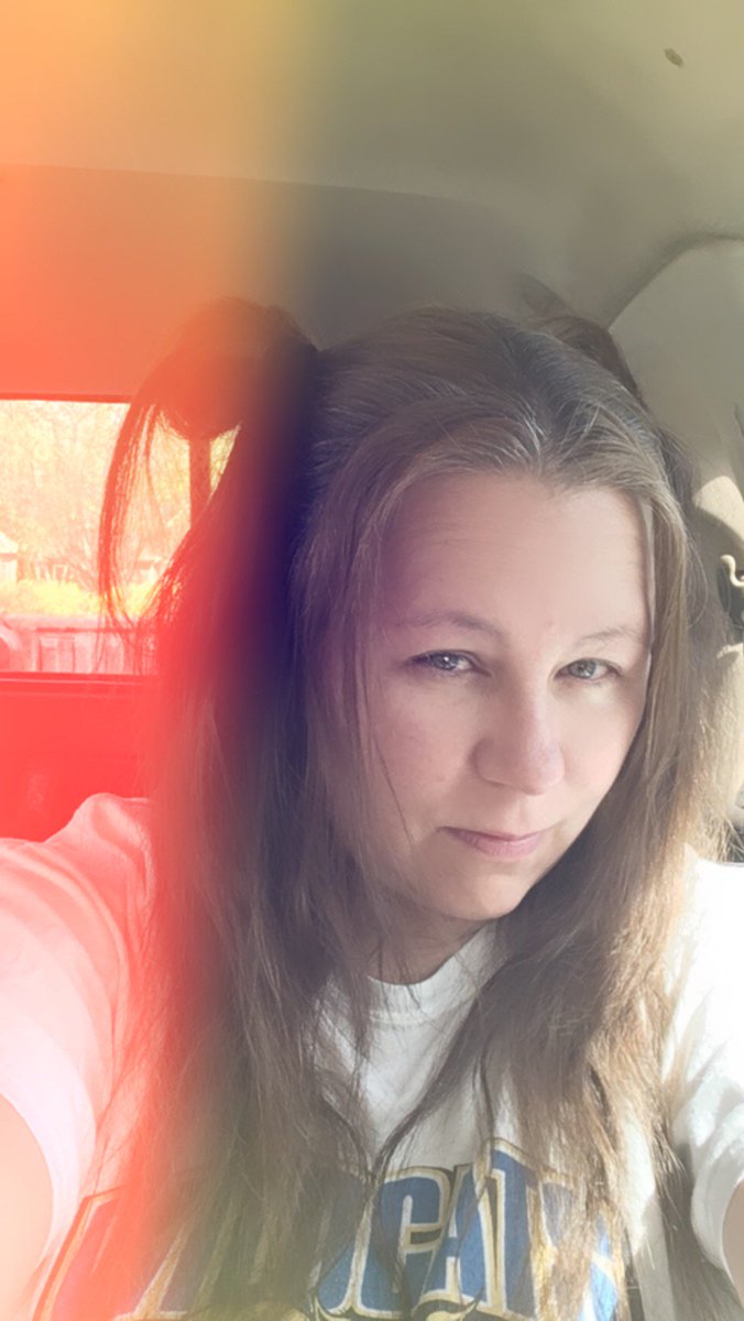 SocialMediaAng's tweet photo. Have not posted much lately but here is a bad selfie- of which kinda turned out ok! What are you guys up to? https://t.co/tWMKsHF8ea