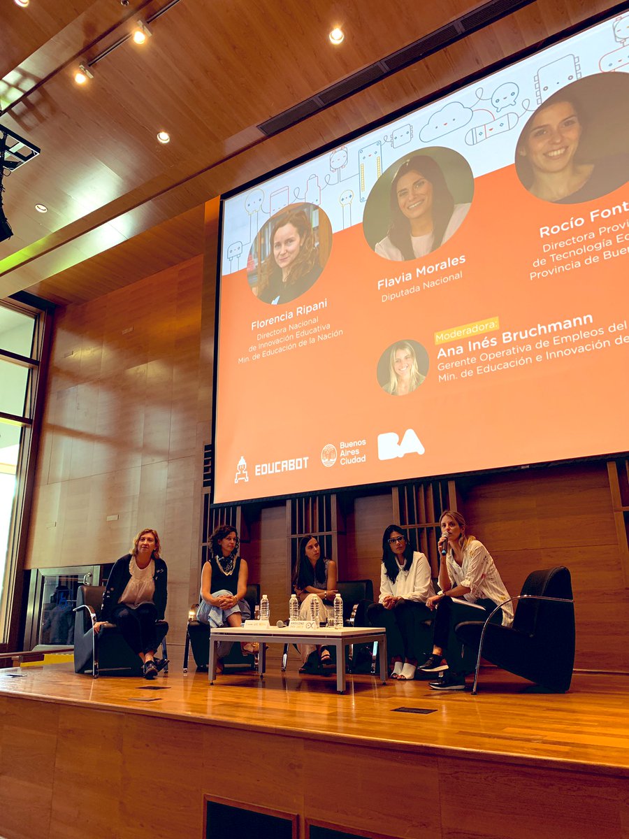 anibruch's tweet image. Panel de Educación, Robótica Educativa. #ArduinoDay2019