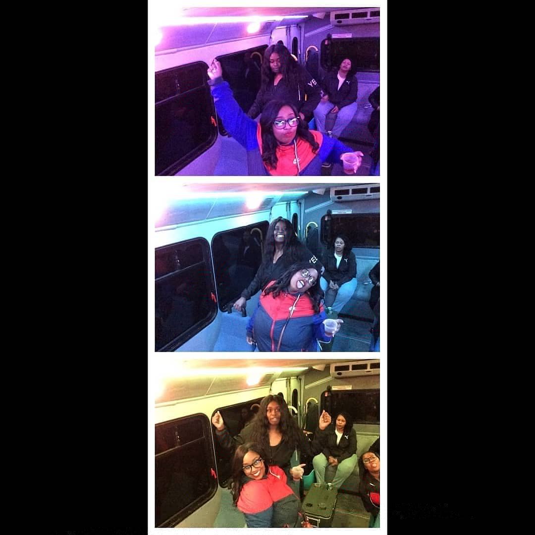 CandyCabChicago's tweet image. FUN FACT:

We have a Photo Booth on Karaoke Cab!

DM to Book!

Karaokecabchicago.com

#ChicagoPartyBus #PartyBus #ChicagoWineryTour #WineryTour #KaraokeCabChicago #SWMichiganWineryTours