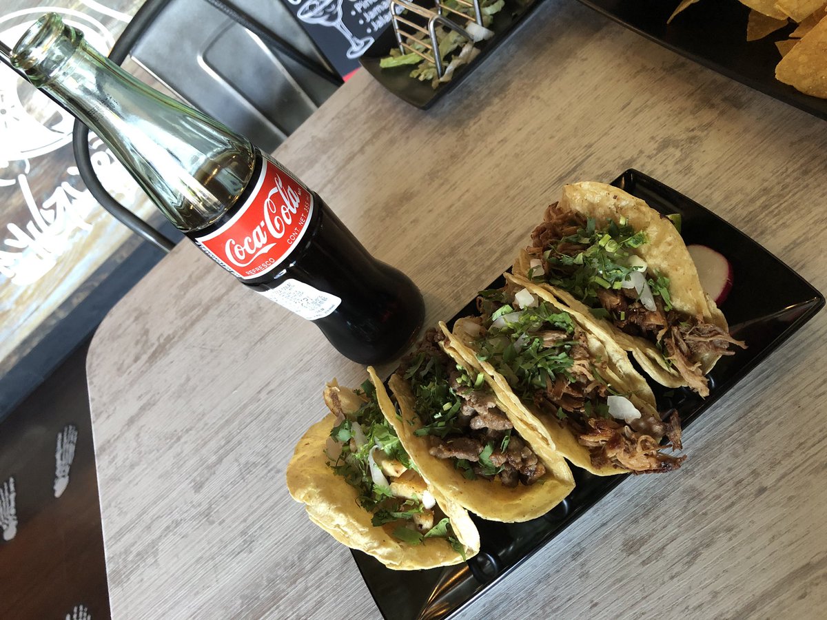 Jxavier23's tweet photo. God bless los #tacos 🤤 nada como unos buenos authentic ones!  🇲🇽 https://t.co/bC7iByQqAm