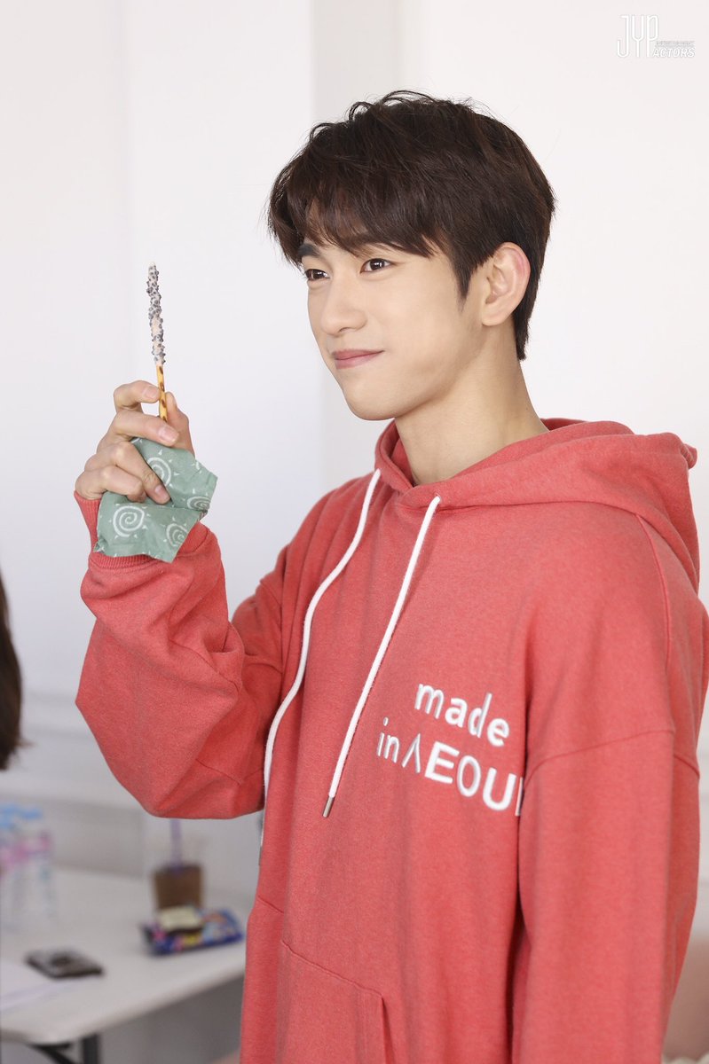 unbleachedpjy's tweet photo. #박진영 #진영 #갓세븐 https://t.co/i1AEL8ZOzg
