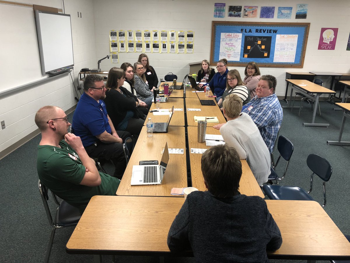WMSPal's tweet photo. Big group = big ideas at #edcampSDAMLE! Love the #edcamp concept—where passion becomes an idea and change begins! @EdcampUSA @EdSDAMLE https://t.co/9oKCg70rdJ
