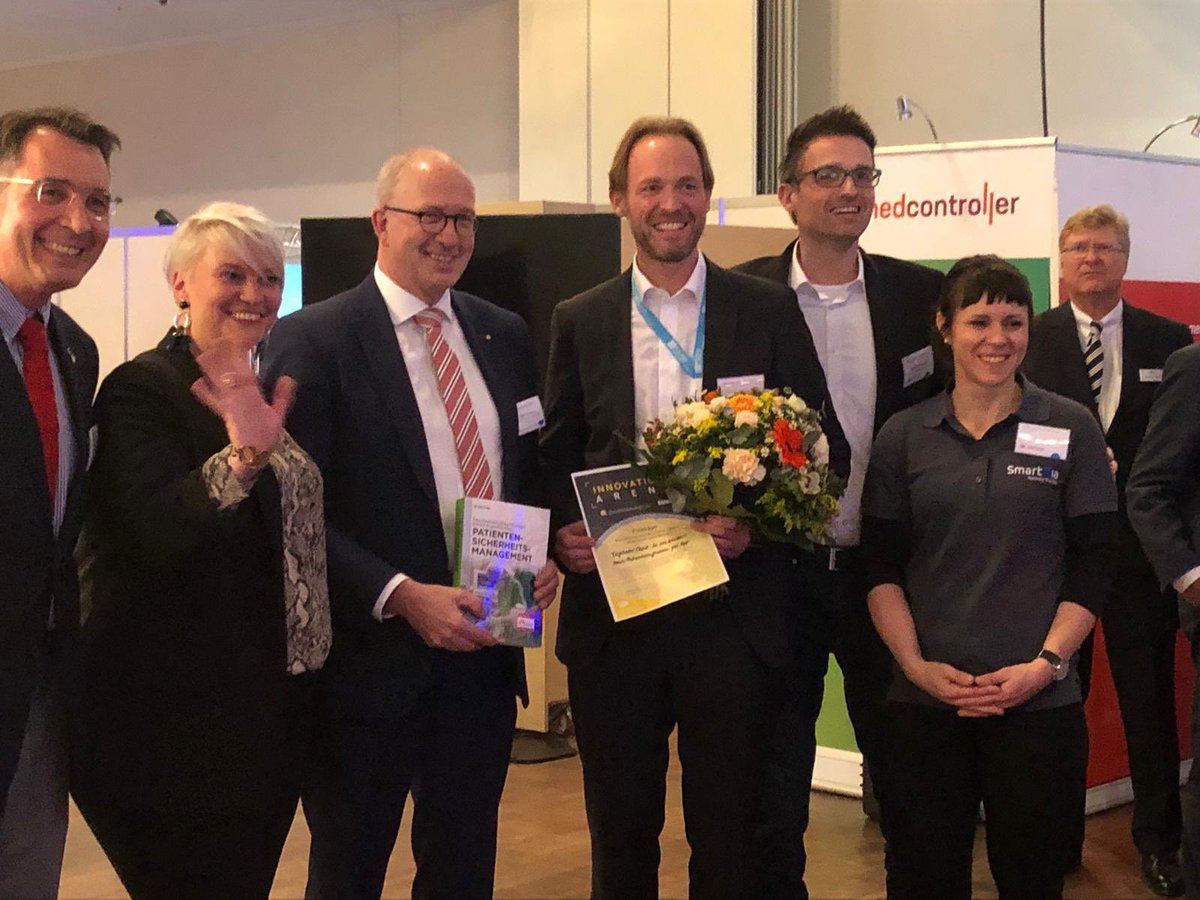 Pierre_Meier's tweet photo. #DRGforum19: #ENTSCHEIDERFABRIK moderiert #Innovationsarena/ Auszeichnung der Startup-Sieger: @Polavis, Dr. Manuel Iserloh; #Binacon Thomas Waldmann, #Inoges, Dana Glöß https://t.co/2at886K0Ws