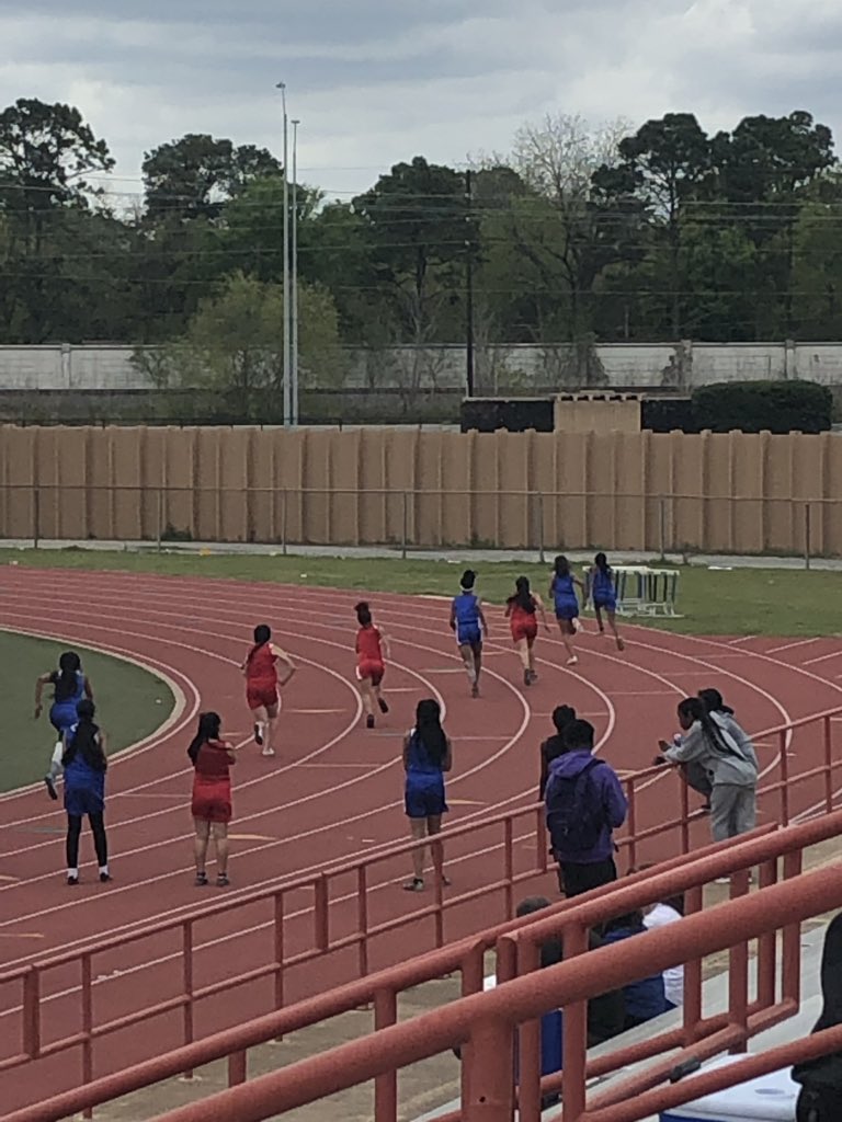 worldofmsa's tweet photo. Cheering on @WhoAreWe_SGA Lions as they compete in Track and Field events at today’s meet! #runfastrun #throwthings #jumpoverthings #mysummaryoftrackevents https://t.co/atM3eNnGCg