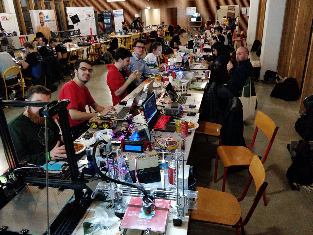 nerradia's tweet photo. #hackbdx19 ENSEIRB's SEE teams ftw https://t.co/X7xJZ571dY