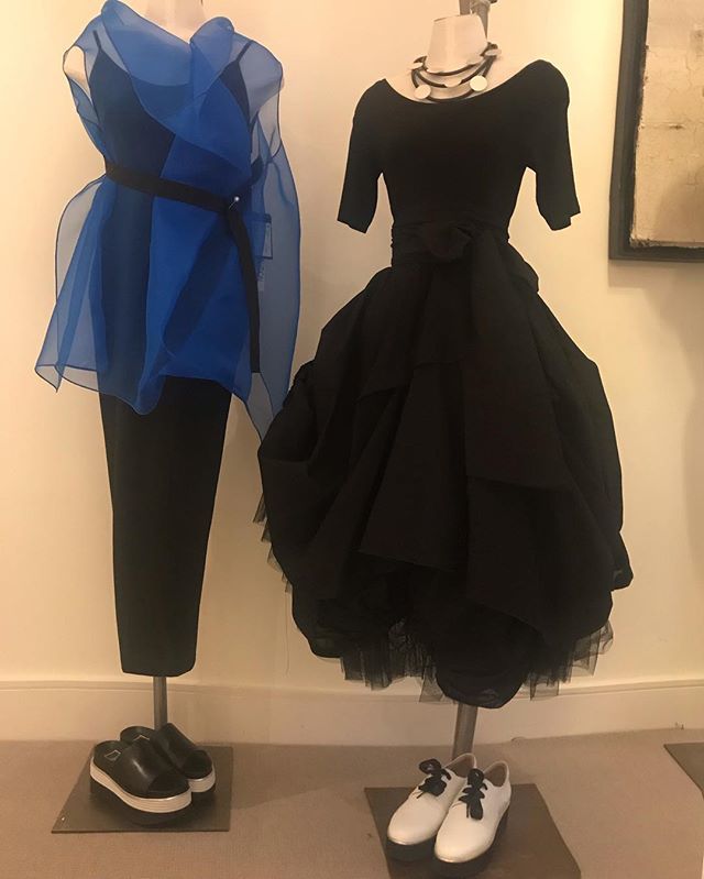 Doing what I love to do best ❤️Window Dressing my Mannequins for the #Pop-Up Shop Starting next week 💃cant wait to see you all.
-
-  @powerscourtcentre beside @marygrantdesigner below <a href="/chupi/">chupi</a> see you there from Wednesday 27th #diffusionbykate