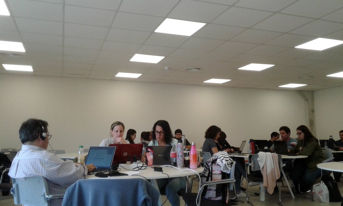 ISOCUruguay's tweet photo. Gracias alumnos de la Licenciatura en TI de la @UTECuy    por compartir su día hablando de Derecho y TI con @ISOCUruguay en Durazno. Seguimos avanzando!!! https://t.co/KeQWQTZJDp