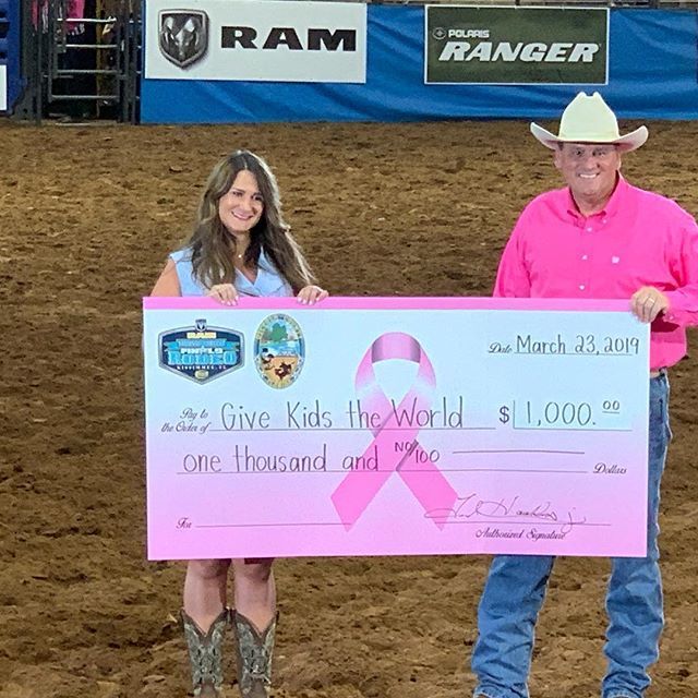 positiveosceola's tweet photo. @rncfrkissimmee with commissioner Fred Hawkins giving back to @gktwvillage from #rnfcr ticket sales. 💚 .
.
#positivelyosceola💚 giveback #community #givekidstheworldvillage #kissimmee #makingapositvedifference💚#ramrodeo https://t.co/1MUIQElFmP https://t.co/Ycc0upU1hx