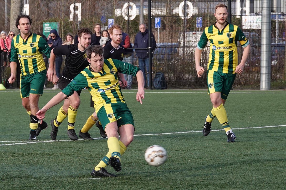 chaos Meenemen Nuchter G.V. Groen Geel on Twitter: "Een geweldige invalbeurt voor Koen Olde  Monnikhof vandaag. Hij maakte vandaag zowel de 2-1 als de 3-3 tegen  @VVNoordwolde. @JelleTeitsma maakte uiteindelijk de 4-3, waardoor Groen Geel