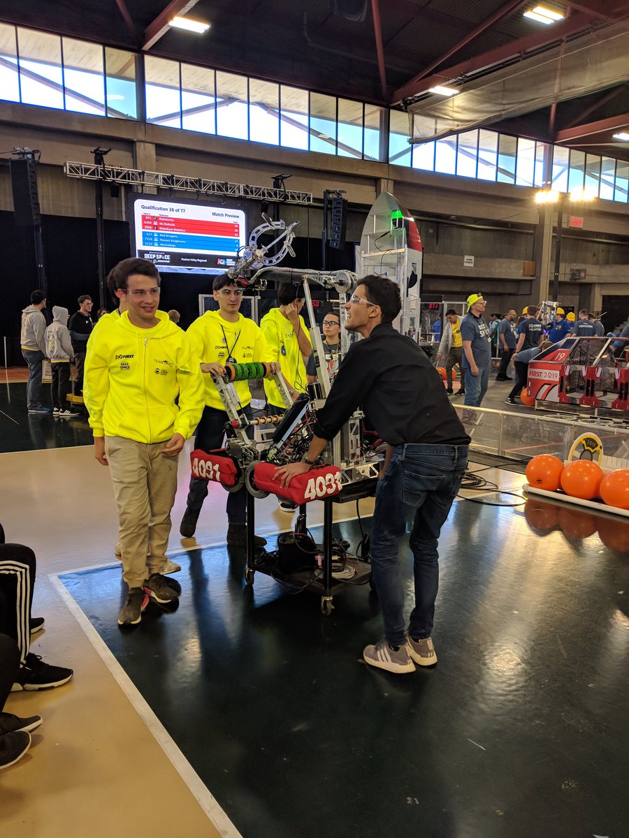GHouse354's tweet image. Thanks for sailing with us @teamdrift4091 and @cybearbots! We made a great team @firsthudvalley #DestinationDeepSpace #nycfirst #omgrobots
