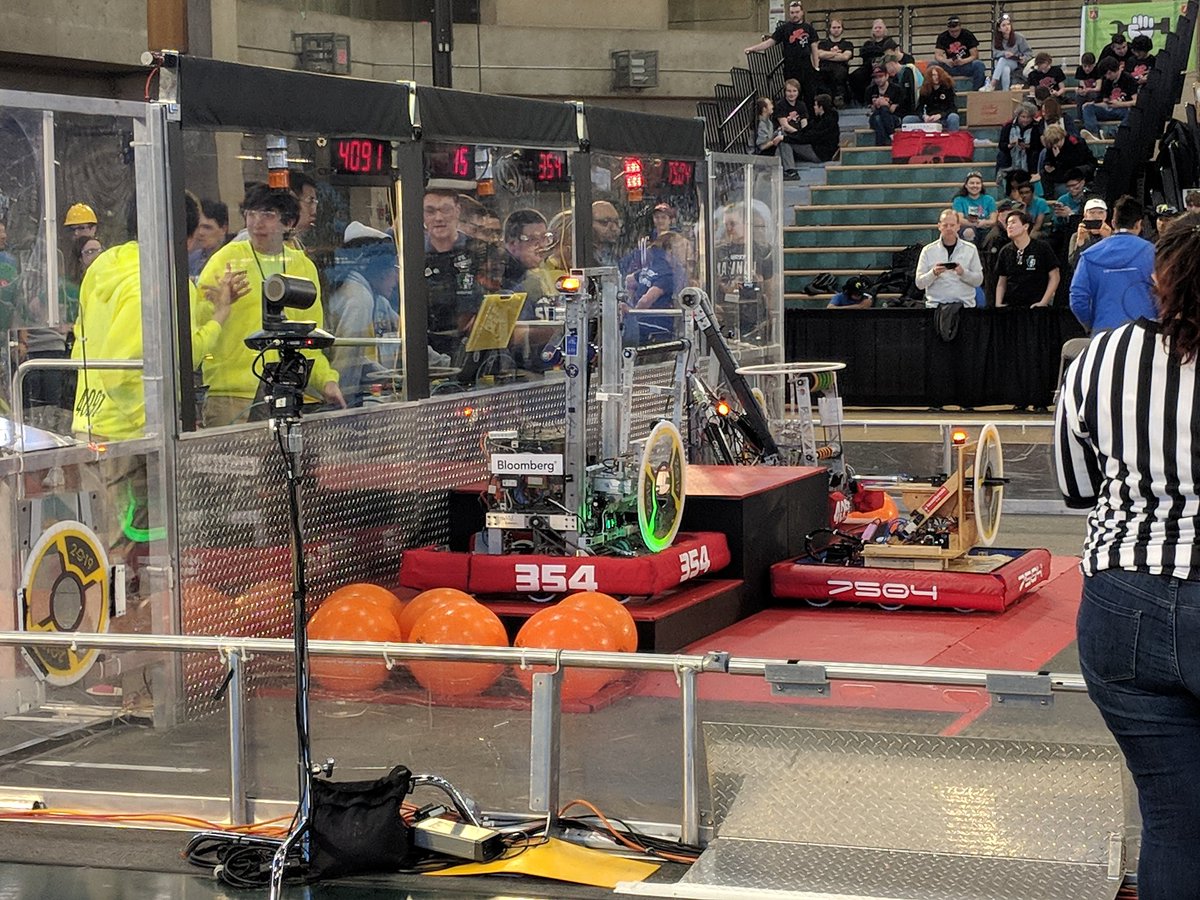 GHouse354's tweet image. Thanks for sailing with us @teamdrift4091 and @cybearbots! We made a great team @firsthudvalley #DestinationDeepSpace #nycfirst #omgrobots