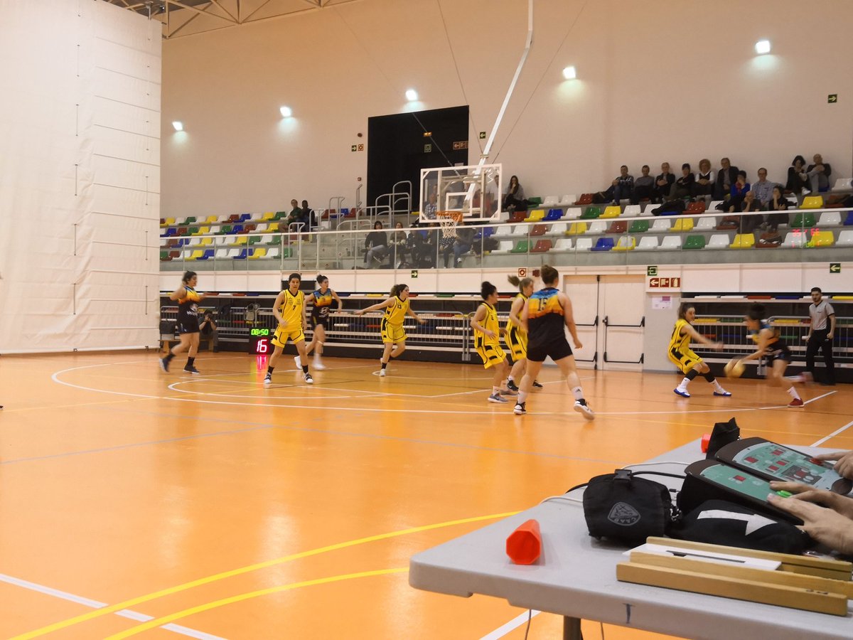 CBToju's tweet photo. #TOJULIVE Partido de nuestro nacional. Final partido
@AutolasaH Toju 53 - 37 @GetxoSaski
#GoToju #Tojuninas #TojuNation https://t.co/RHJhOwgZzJ