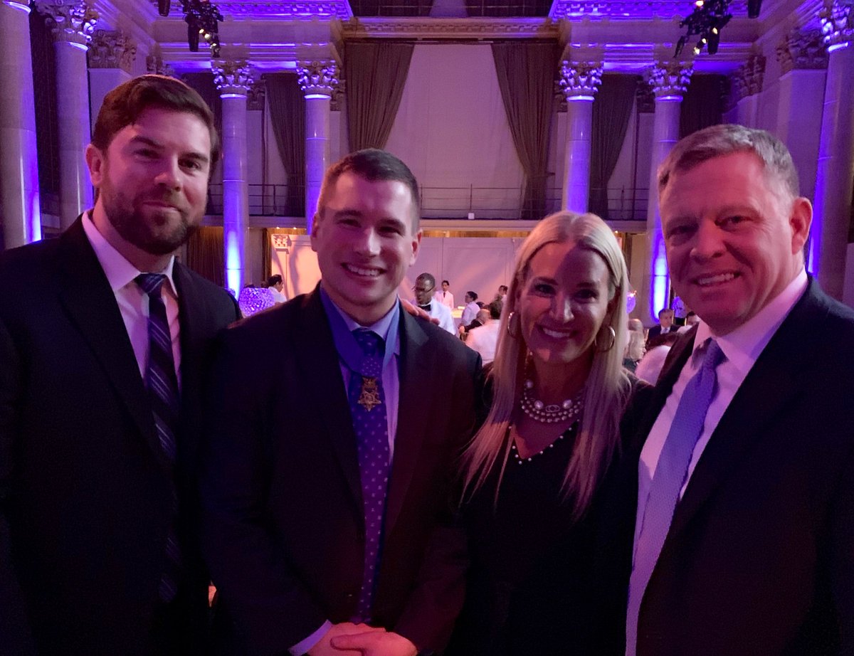 Enjoying our evening at the MOH Society dinner with these two veteran community leaders <a href="/rmanion/">ryan manion</a> and @JoeQuinnRWB. Check out <a href="/TMFoundation/">Travis Manion Foundation</a> and <a href="/HeadstrongProj/">Headstrong Project</a>