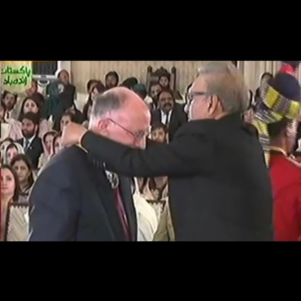 FCCollege's tweet photo. We are immensely proud to announce that, our Rector Dr James A Tebbe was decorated with the Sitara-e-Imtiaz by the President of Pakistan in an investiture cermony held at the Aiwan-e-Sadr in Islamabad today. https://t.co/DC6iR3QbqE