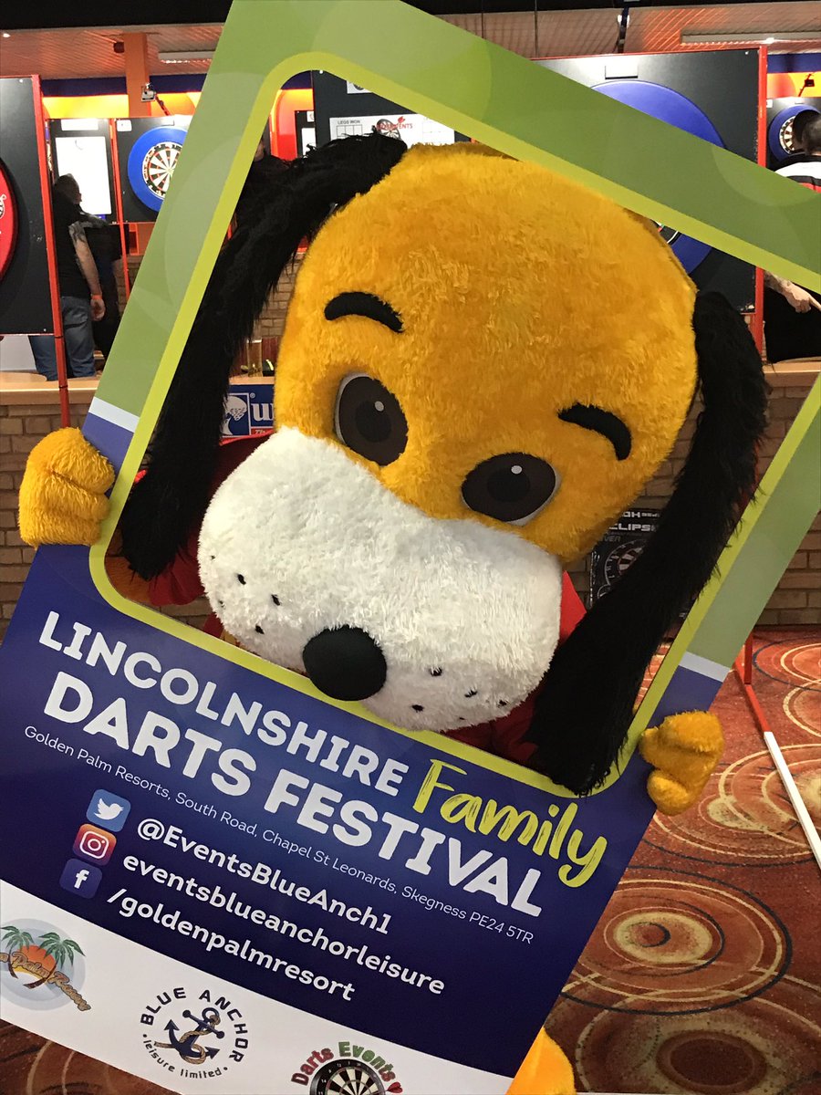 Fantastic day of #darts at The Club Tropicana, a big thank you to <a href="/LeightonBennet4/">Leighton Bennett</a> for helping our mascots in raising over a £1000 for <a href="/HelpTheHeroes1/">HelpTheHeroes</a> to see all the action check out our Facebook page goldenpalmresort