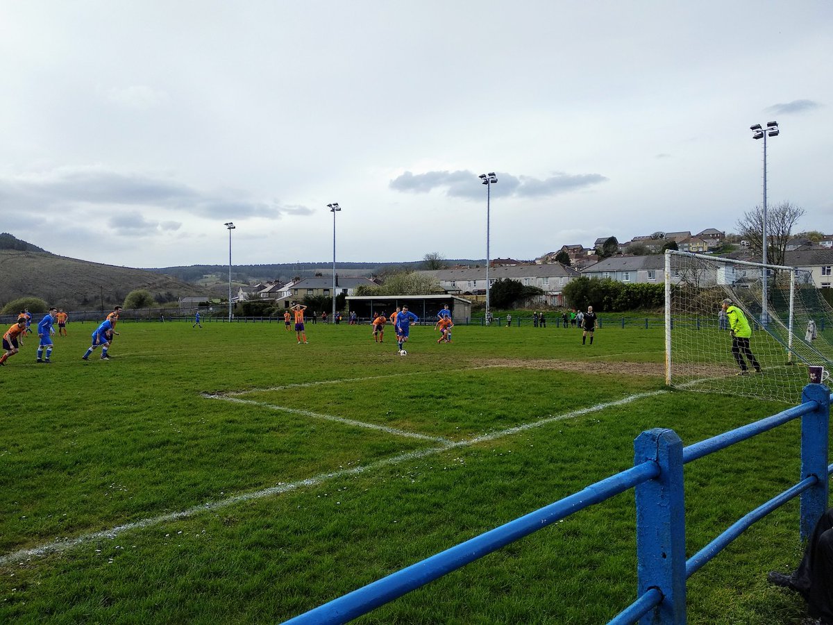 Ben_Gunn's tweet photo. Dominant performance by the Arabs @MaestegPark2010 against @BroadlandsAfc. 7-0 to the home side. Good crowd up Tudor Park and the game included a mini pitch invasion over car parking issues!
#4MorePoints
#Arabs https://t.co/WfP4KpkTKG