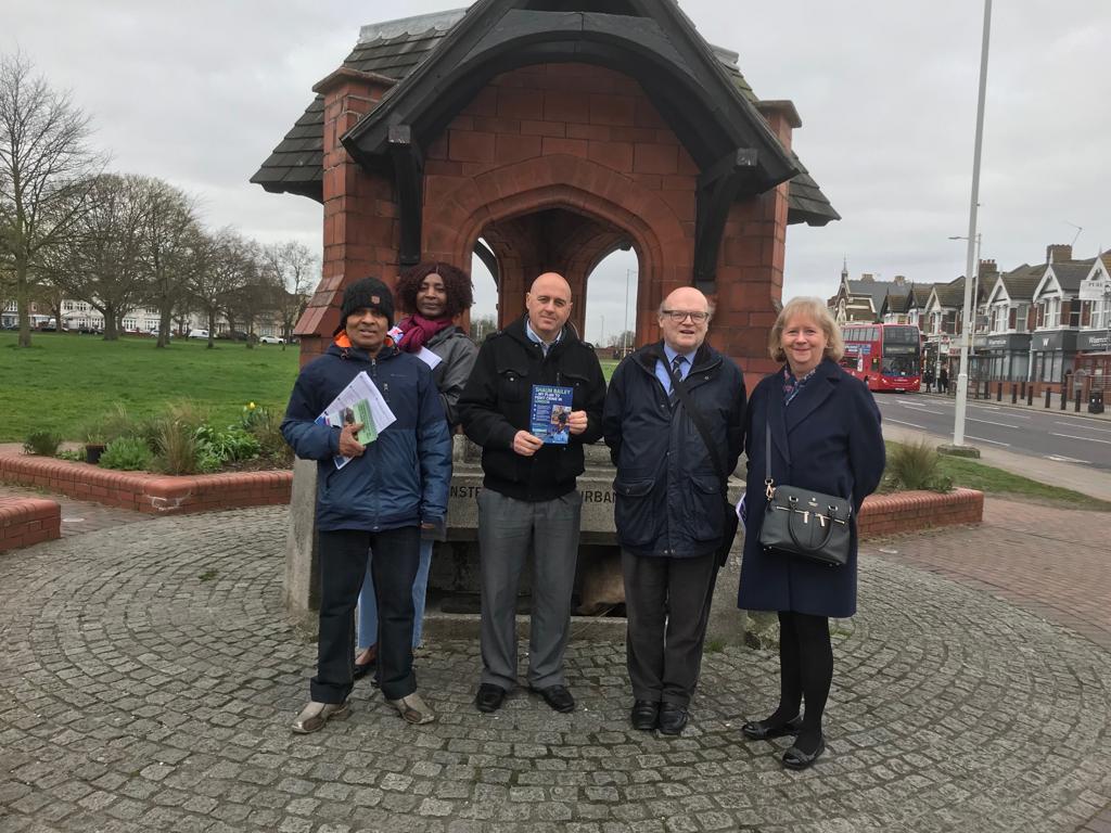 redbridgecons's tweet photo. Teams out in #Monkhams and #Wanstead Village ward, listen to all the important issues on the door step of #Redbridge residents #torycanvass  @KeithPrinceAM #backbailey2020 https://t.co/WKI8DdSU07