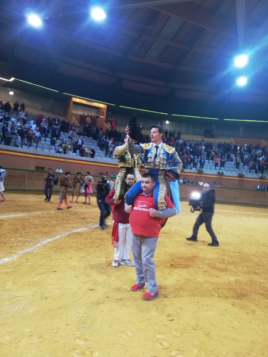 CRÓNICAS.- ARNEDO.- Puerta Grande para Urdiales y Tomás Campos, por Paco Martínez <a href="/ETIgnacioRios/">Espectáculos Taurinos Ignacio Ríos</a> <a href="/urdialesweb/">Diego Urdiales</a> #TomasCampos  burladero.tv/festejos/2019/…