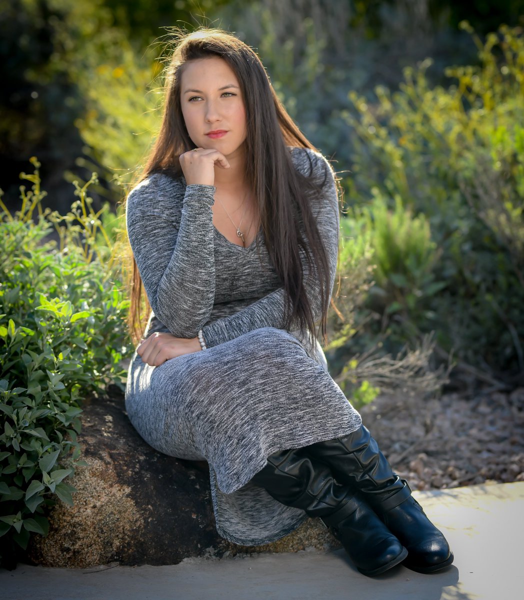 PhotoSilvas's tweet photo. @Earlyallstar08 Thank you for allowing us the opportunity to photograph your senior pictures! @HamiltonSoftbal - @Georgetown 🥎 # classof2019 #andysilvasphotography #nikonphotography #d850 #flashpointlighting https://t.co/s2gAentboM