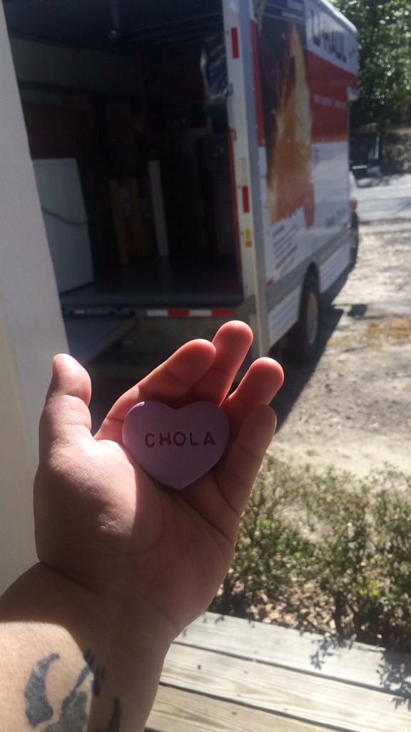 CholaOfXG's tweet photo. The #CholaOfED did that. #Movingday #tobetterthings @ElvyraED https://t.co/CfJNdwaVjZ