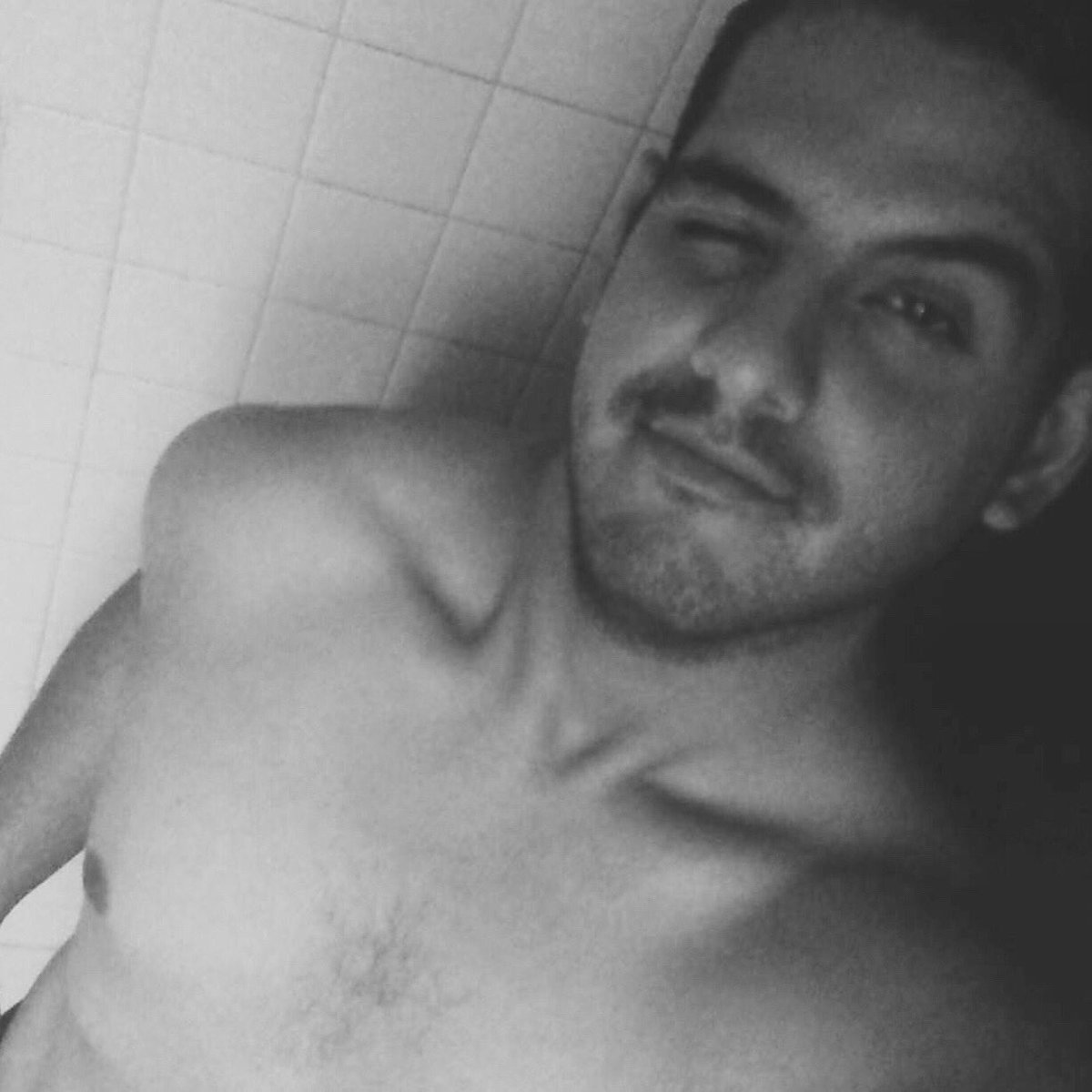 VictuorG's tweet photo. [ Y O  S O Y ] 

•
•
•
#selfie #me #myself #me❤️ #looks #pic #instamood #instapicture #instadaily #instaselfie #mylife #igers #followme #life #like #self #fun #l4l #myway #followme #style… https://t.co/euLmtTU7Mw… https://t.co/cJ1DWa2nWj