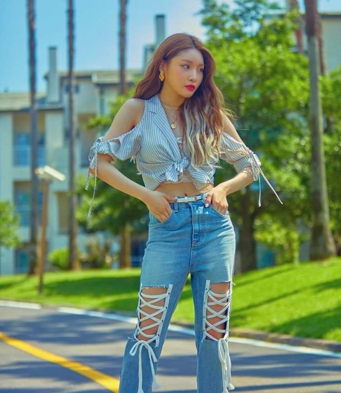 HabNixi's tweet photo. 💙 Inspiration: @CHUNGHA_MNHent 💙 https://t.co/q2XbjEUjGq